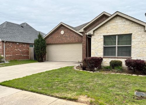 1804 Rose St, Irving TX  75061-2744 exterior