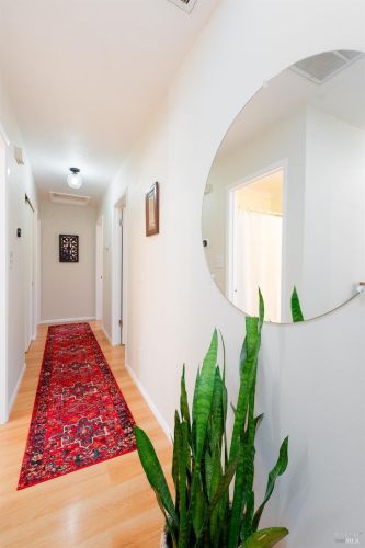 525 Oak Manor Dr, Ukiah CA  95482-5121 exterior
