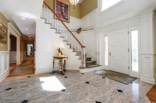 71 Chase Rd, Scarsdale, NY 10583-2932