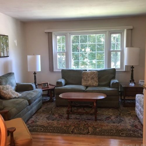 18 Glenwood Dr, Bethel, CT 06801-2311