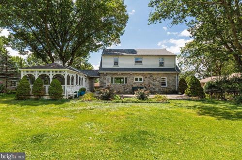 2037 Stone Mill Rd, Lancaster PA  17603-6053 exterior