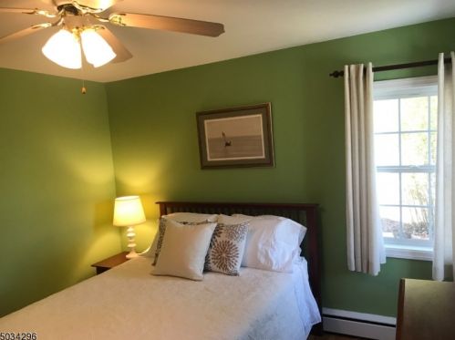 10 Oakwood Ct, Fanwood NJ  07023-1162 exterior