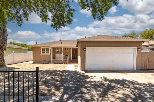 1721 Carver Rd, Modesto, CA 95350-3832