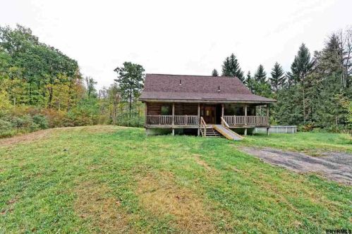 426 Mcguire School Rd, Braman Corners, NY 12053-3425