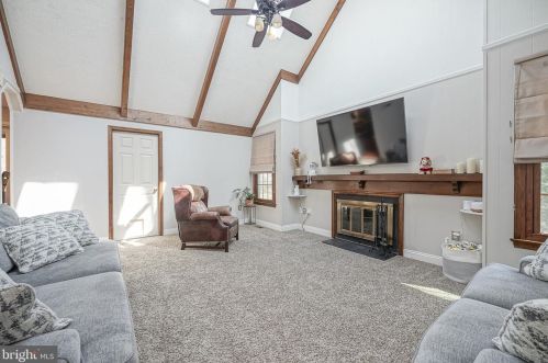 146 Meetinghouse Ln, Southampton NJ  08088-9417 exterior