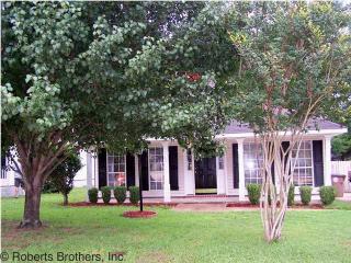 1007 Henckley Ave, Mobile, AL 36609-3061