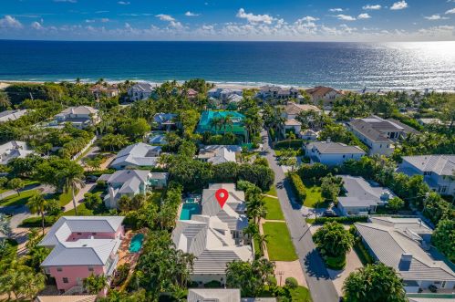 1215 Crestwood Dr, Delray Beach FL  33483-7211 exterior