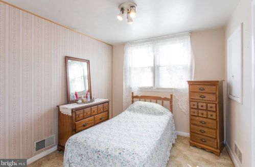 913 Catherine Ave, Woodlyn PA  19094-1002 exterior