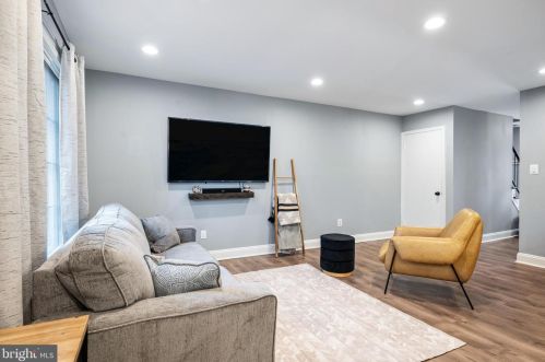 11853 Dunlop Ct, Herndon VA  20191-2709 exterior