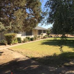 1143 Locan Ave, Clovis, CA 93619-8468