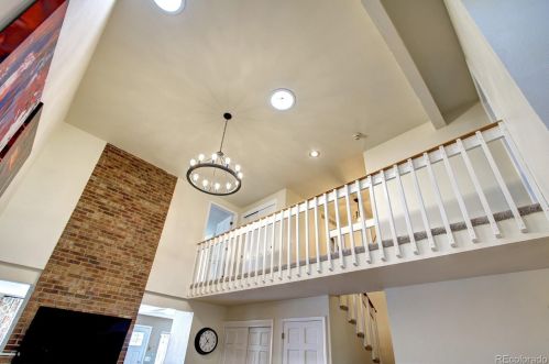 8123 Phillips Cir, Englewood CO 80112-3254 exterior