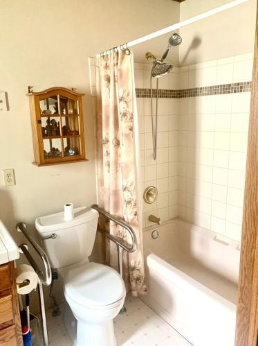 5375 Quaas Dr, West Bend WI  53095-8719 exterior