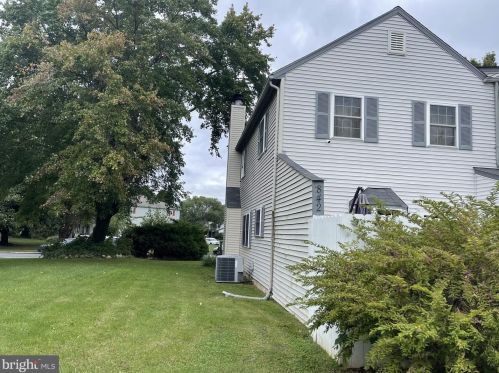 842 Woodcrest Turn, Dover DE  19904-2412 exterior