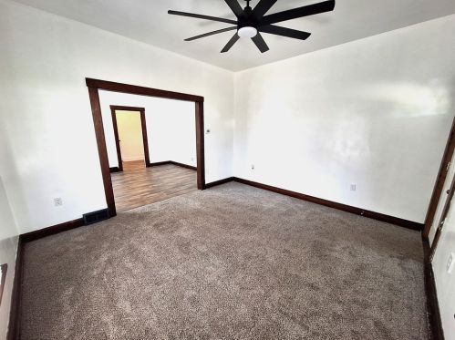509 Hillcrest Ave, Beaver Falls, PA 15010-2955