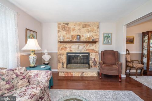 296 Waverly Rd, Southampton PA  18966-3353 exterior