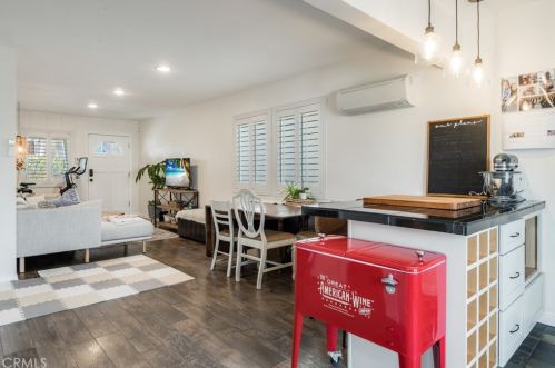 1703 Speyer Ln, Redondo Beach CA  90278-4729 exterior