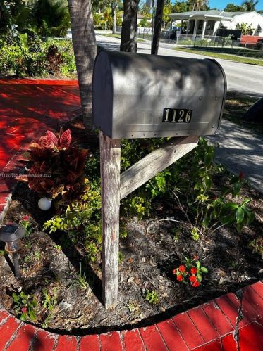 1126 26th Ave, Hollywood FL  33020-5738 exterior