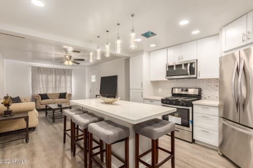 1625 22 St, Phoenix AZ 85016-6114 exterior