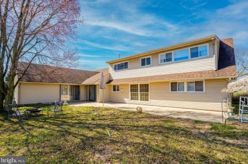 43 Windsor Ln, Willingboro NJ  08046-3412 exterior