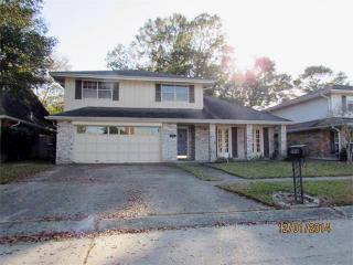 7928 Ferrara Dr, New Orleans, LA 70123-4433