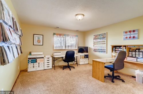 1136 Kerber Pass, Chaska MN 55318-5402 exterior