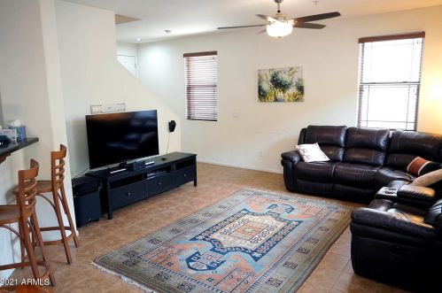 7519 30th Run, Phoenix, AZ 85042-6054