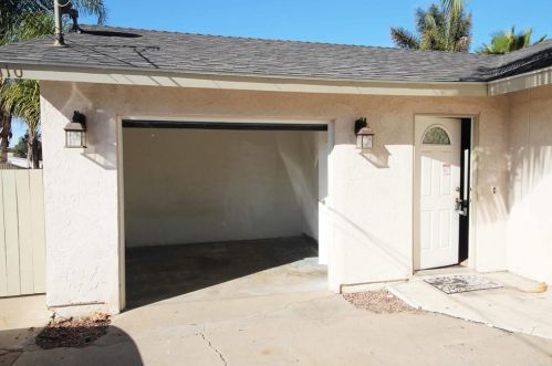 1110 Woodrail Dr, Vista CA  92083-3049 exterior