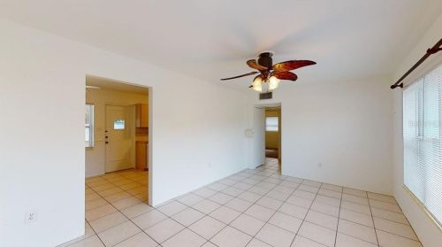 1211 77th St, Saint Petersburg, FL 33710-4412