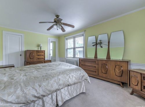 20 Marshall Ave, Floral Park NY  11001-3201 exterior