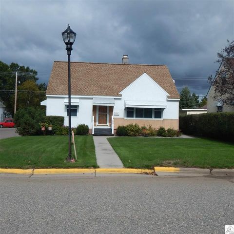 705 James St, Ely, MN 55731-1535
