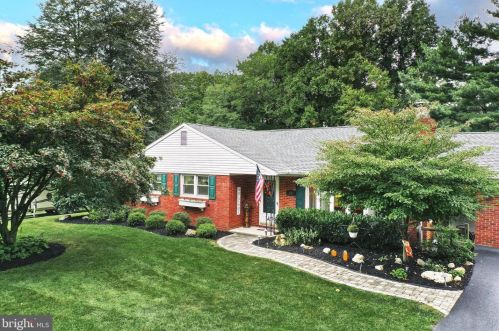40 Albright Dr, Hanover, PA 17331-7935