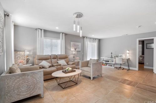 7895 Garden Park St, Chino CA  91708-7659 exterior