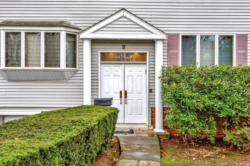 2 Hewitt Ave, White Plains, NY 10605-3906