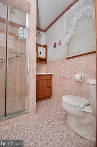 2503 Pennsylvania Ave, West Deptford NJ  08096-4753 exterior