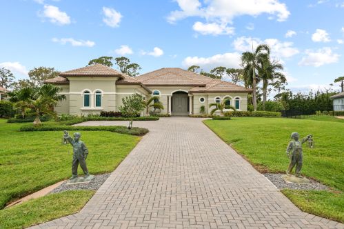 523 Squire Johns Ln, Palm City FL  34990-7824 exterior