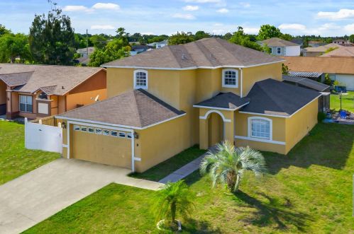 9 Bradford Ct, Kissimmee, FL 34758-4111