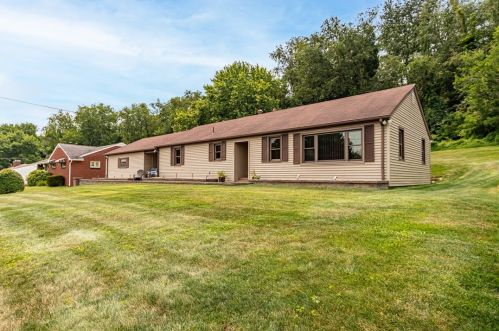 533 Greenbriar Ave, New Kensington, PA 15068-5232