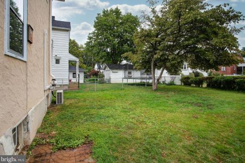 210 Dupont St, Ridley Park PA  19078-2904 exterior