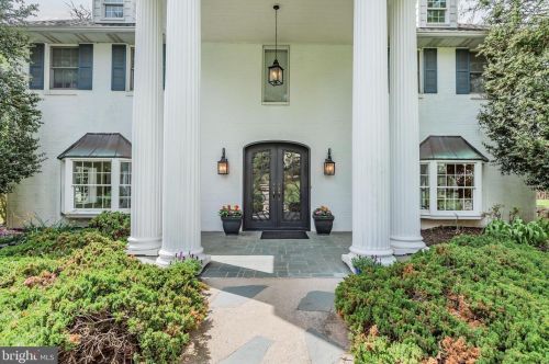 1485 Fairmont Dr, Harrisburg PA  17111 exterior