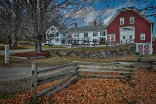 83 Worcester Rd, Hollis, NH 03049-6418