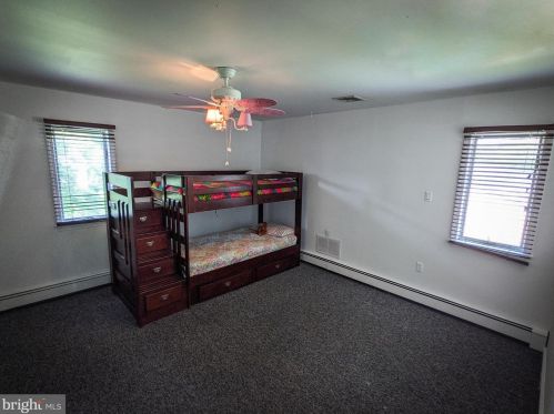 619 Davis Rd, Cheltenham PA  19012-1636 exterior