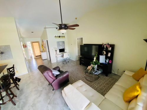 1394 Monarch Cir, Naples FL  34116-6607 exterior