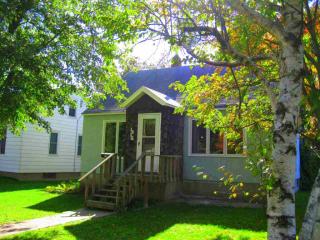1418 12th St, Virginia, MN 55792-3338