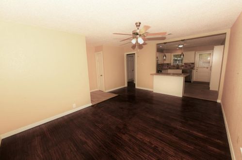 315 Texas St, Cedar Hill TX  75104-2611 exterior