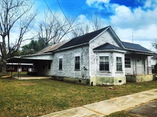 1411 Georgia St, Springfield, SC