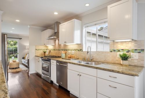 1009 Marsh Rd, Redwood City CA  94063-4431 exterior