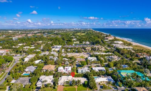 1215 Crestwood Dr, Delray Beach FL  33483-7211 exterior