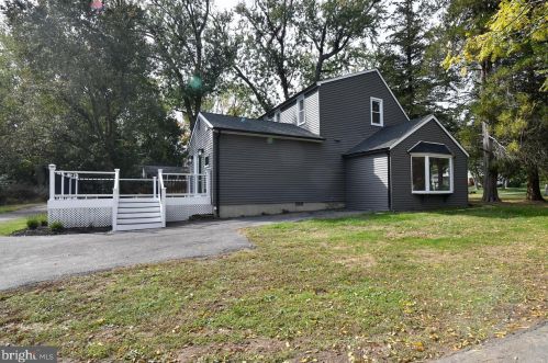 380 Ivy Mills Rd, Glen Mills PA  19342-1424 exterior