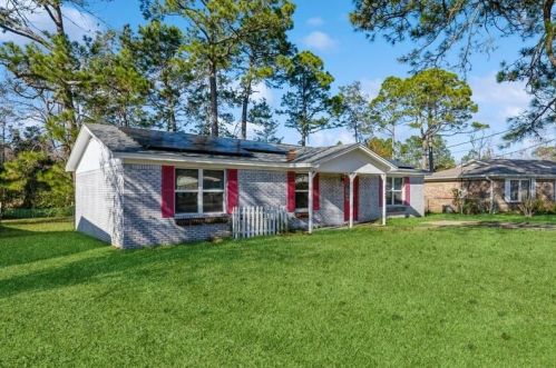 8240 Tempest Dr, Pensacola, FL 32506-3614