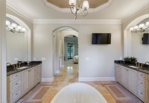 4245 Deephaven Ln, Naples FL 34119-8616 exterior